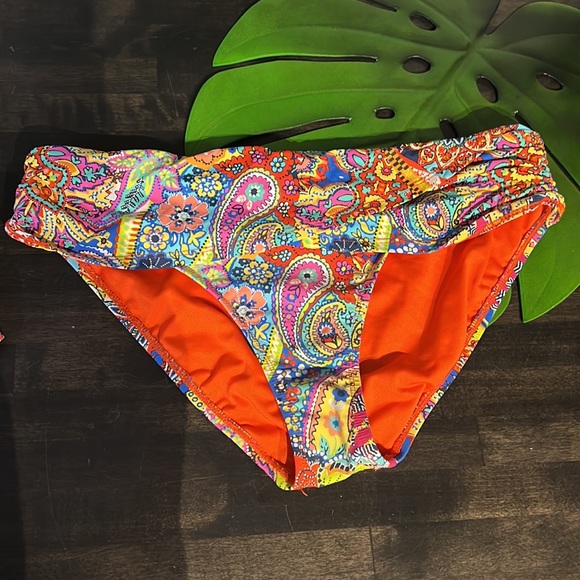 Paisley Bikini - Picture 2 of 8